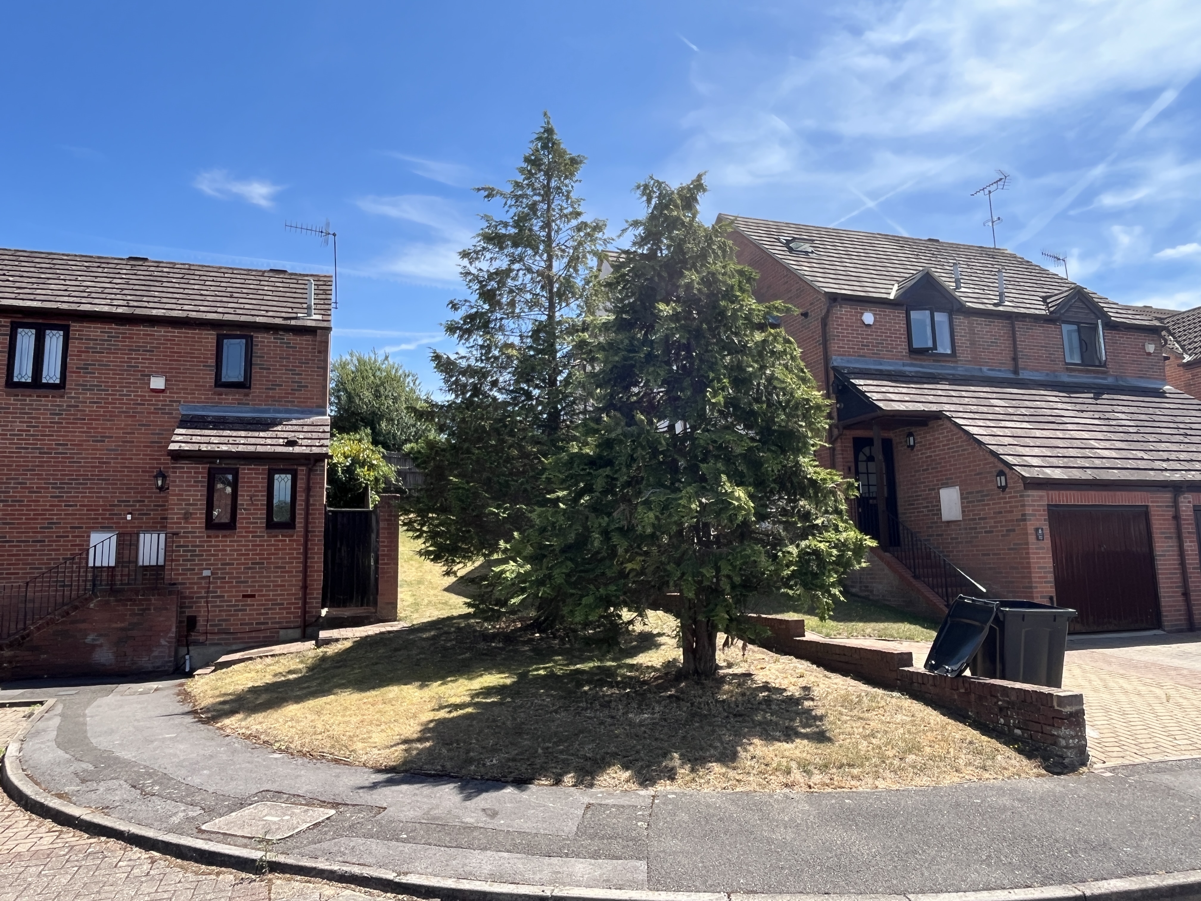 Kent Close, Uxbridge, Greater London